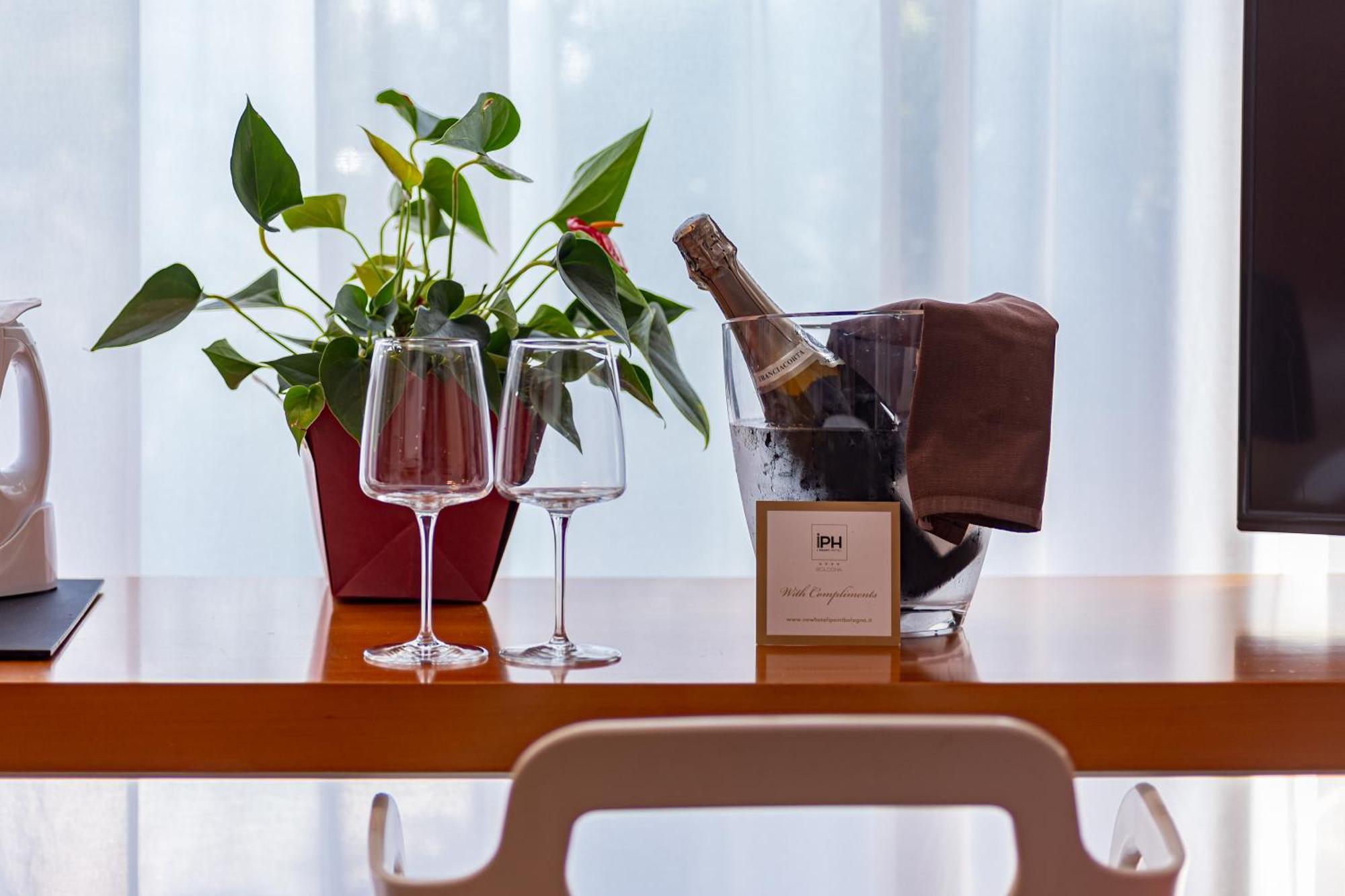 New Ipoint Hotel San Giovanni in Persiceto Zewnętrze zdjęcie