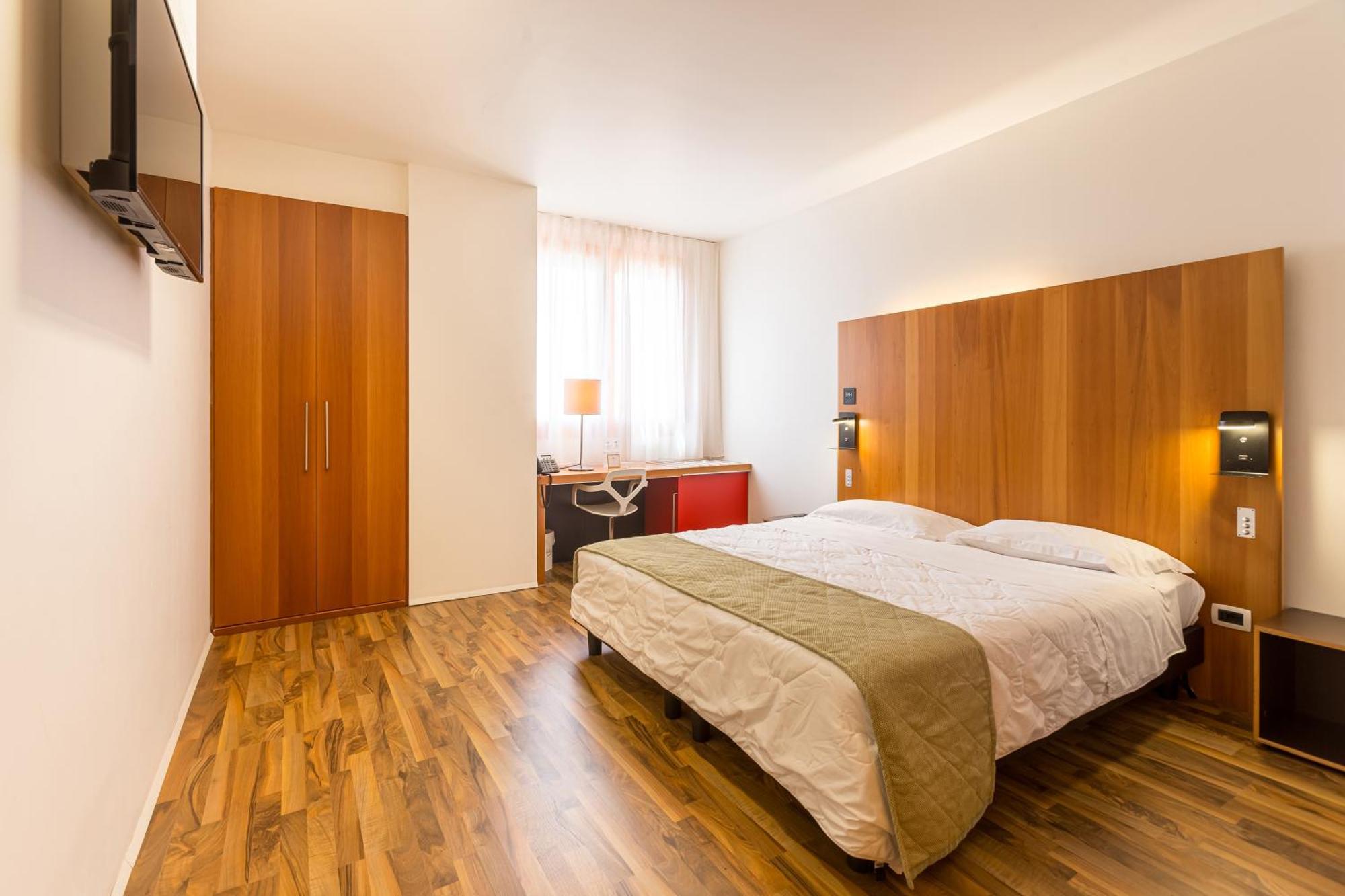 New Ipoint Hotel San Giovanni in Persiceto Zewnętrze zdjęcie